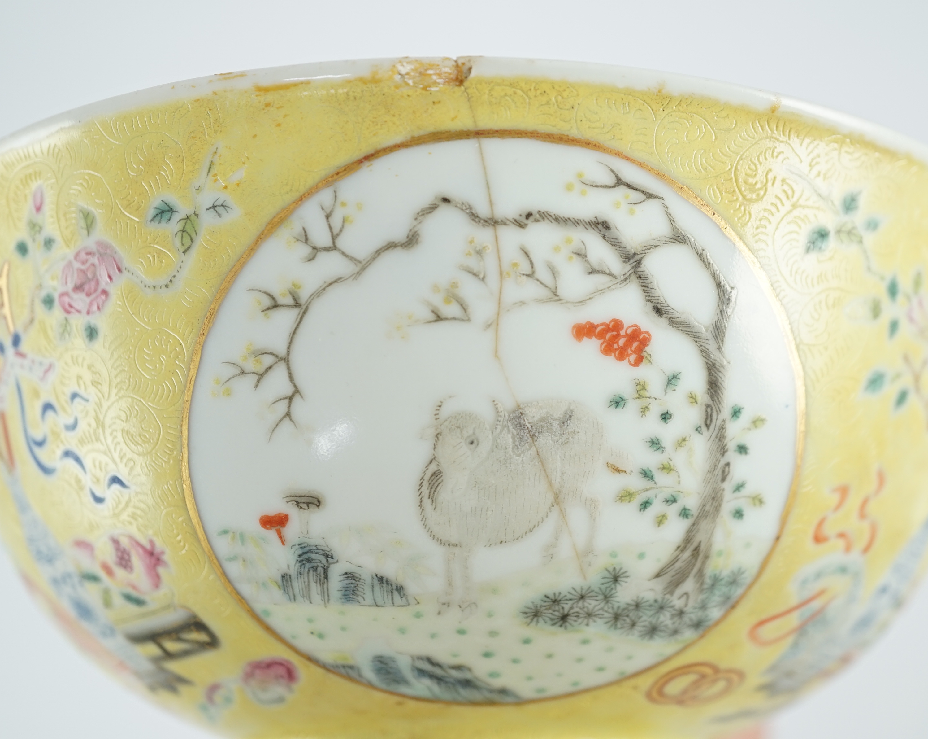 A Chinese yellow ground medallion bowl, Guangxu six character mark and of the period (1875-1908)